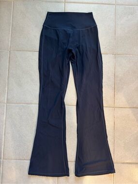 Amazon Women's Navy Blue Flare Leggings SHORT Small